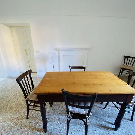 Apartment Portico I Castelveccana Екстер'єр фото