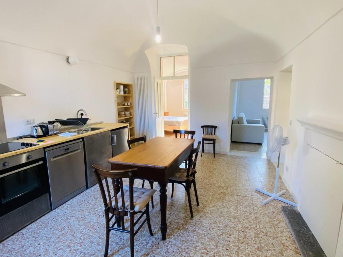 Apartment Portico I Castelveccana Екстер'єр фото